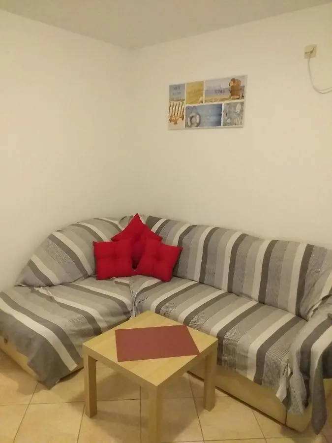 Apartments With A Parking Space Baska, Krk - 19200  Baska (Krk)